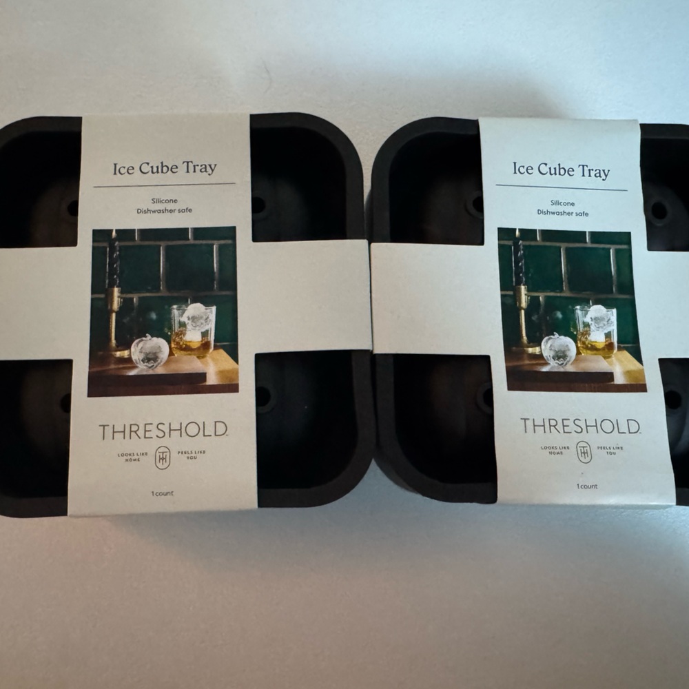 (2) Pumpkin Ice Cube Tray Mold Black
- Threshold